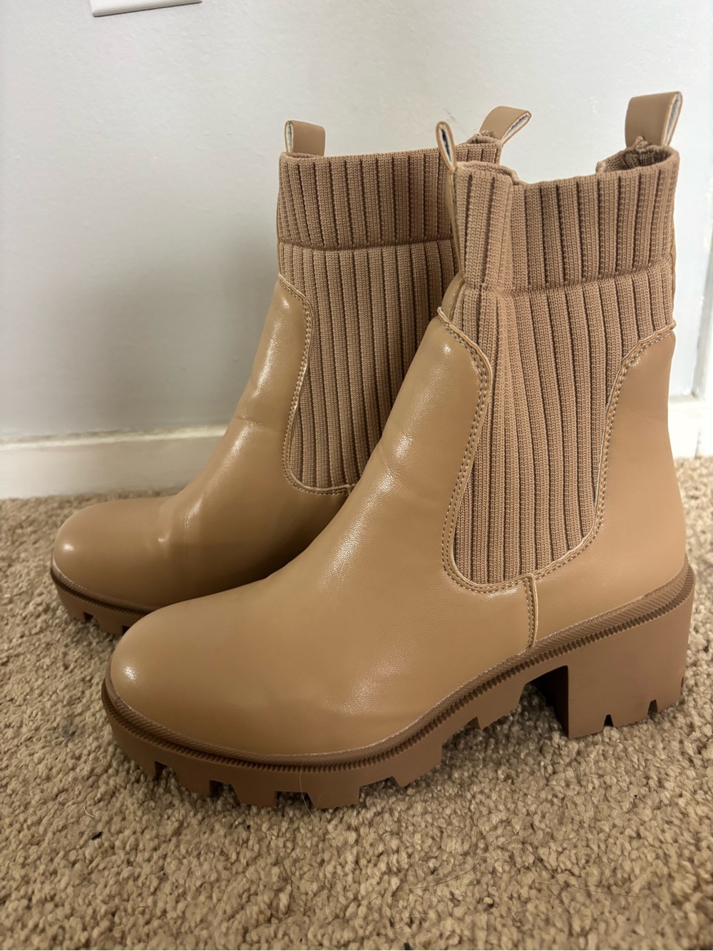 Chunky Chelsea Ankle Boots in Tan Size 7.5 / 38